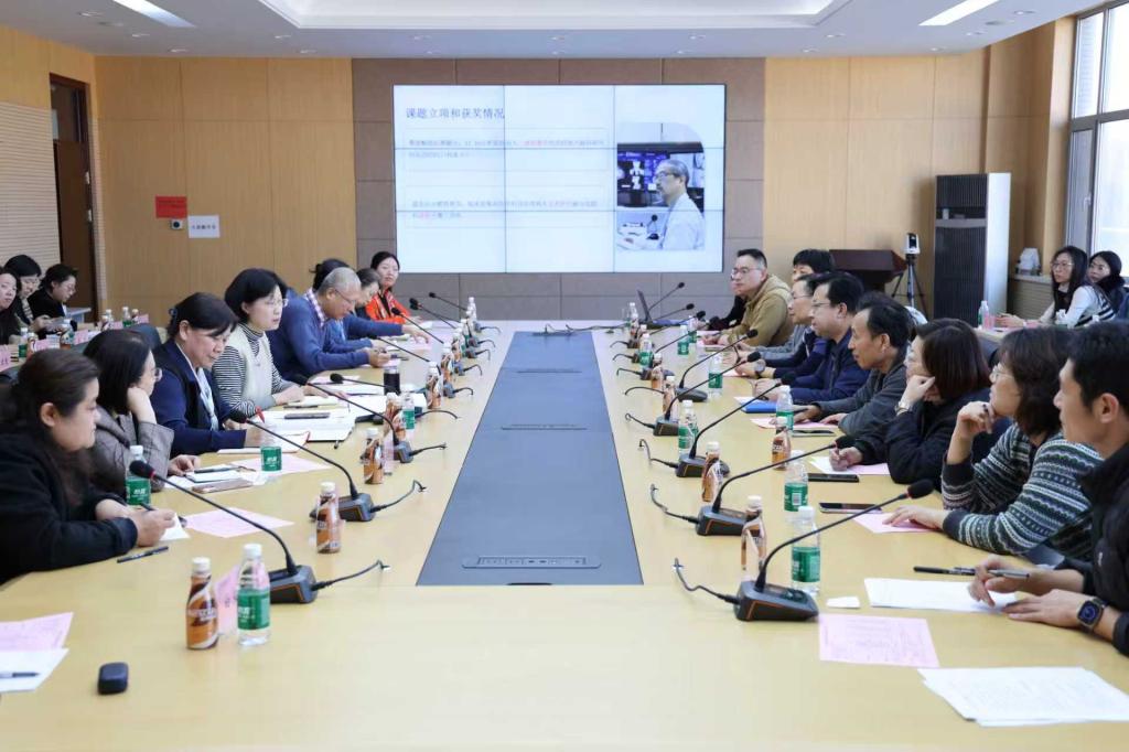 学校召开医学实验教学改革工作会议