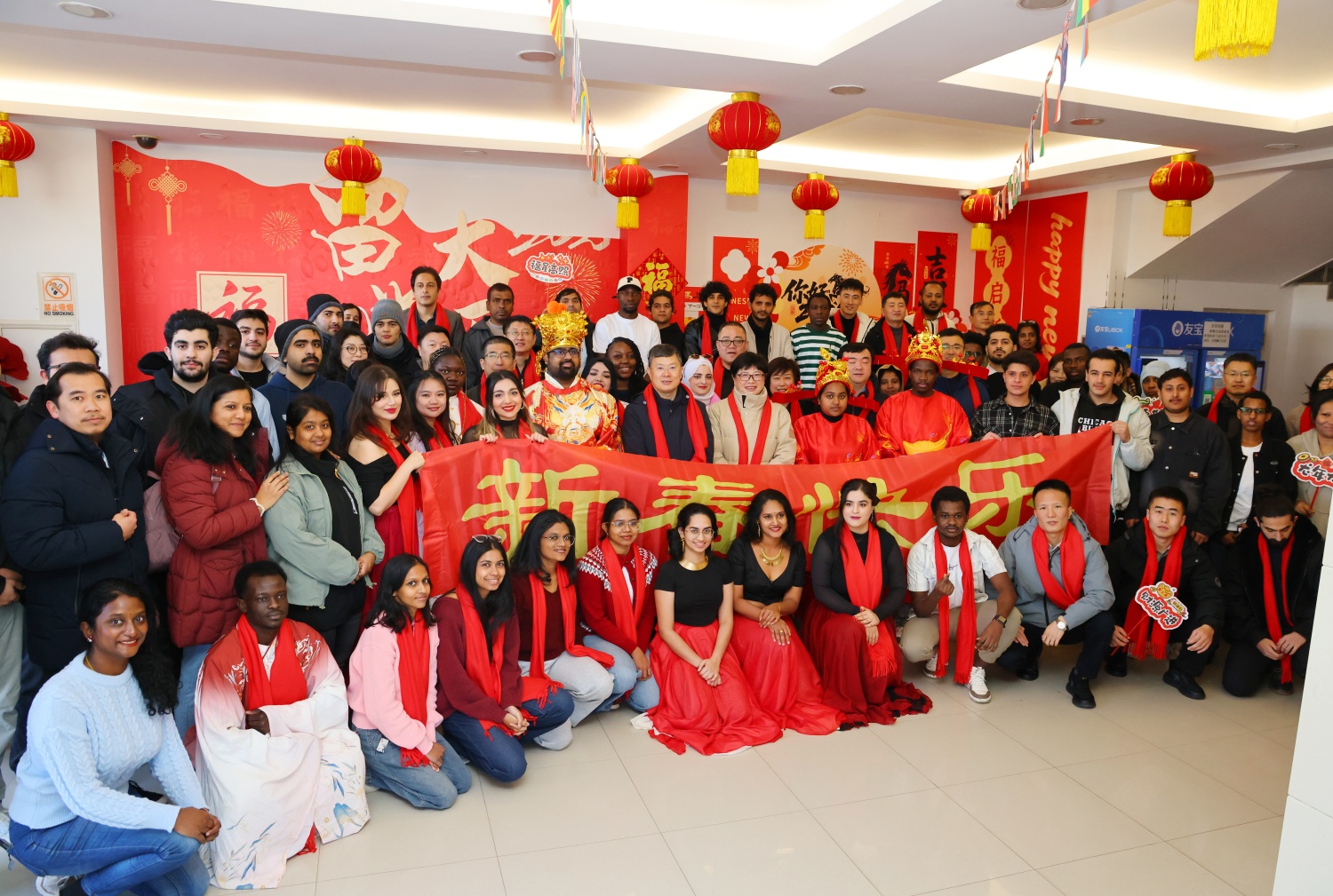 马韵传情,中外同馨——我校举办留学生“新春同乐,四海一家”春节文化...